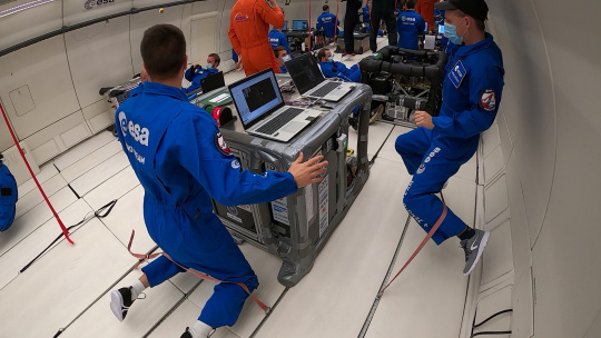 During the parabolic flight of the esa program FYT, zero gravity prevails for 20 seconds [Image: AIMIS-FYT]